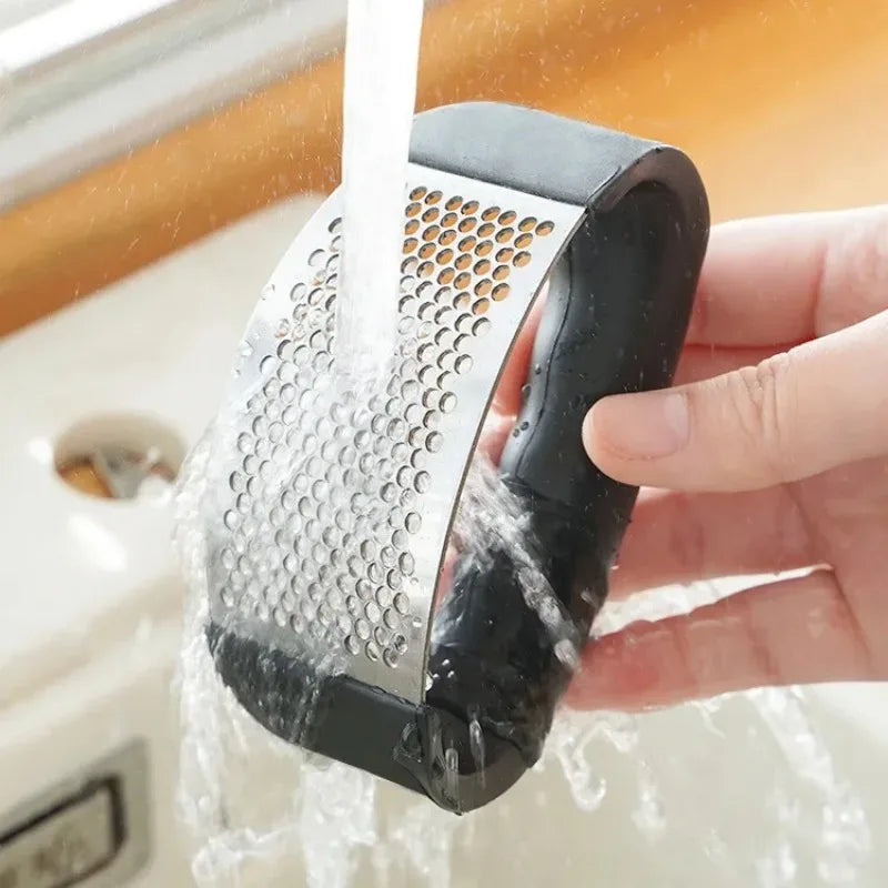 Handheld Garlic Crusher