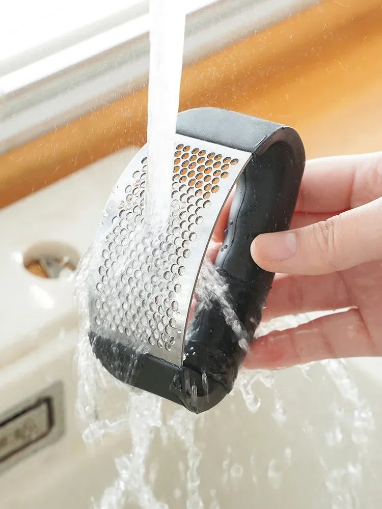 Handheld Garlic Crusher