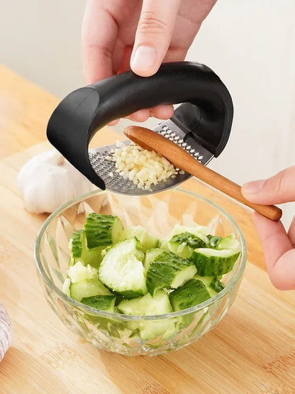 Handheld Garlic Crusher